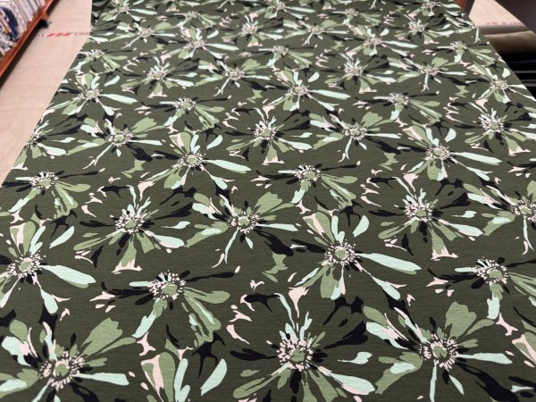 Viskose Jersey Gr&uuml;n Floral